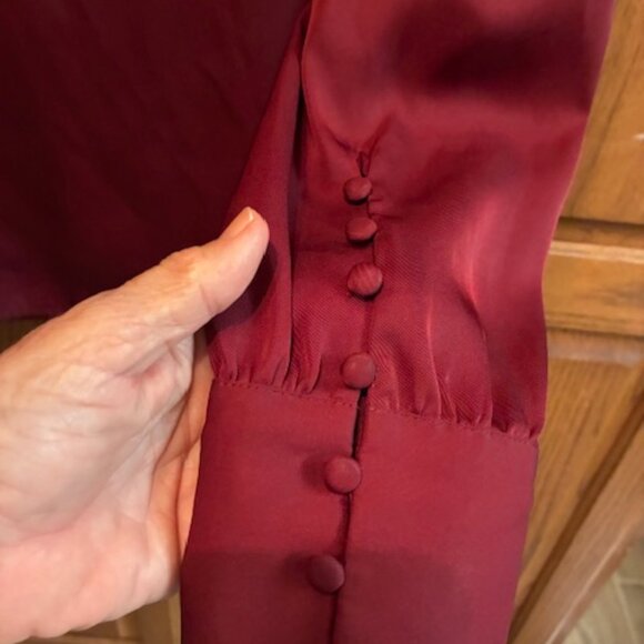 Express Women's long sleeved  Burgundy Blouse Size L - Picture 4 of 5